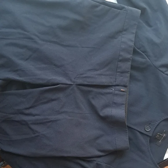 Ann Taylor Navy Women's Blazer with Pants Suit Size 10 - Picture 6 of 12